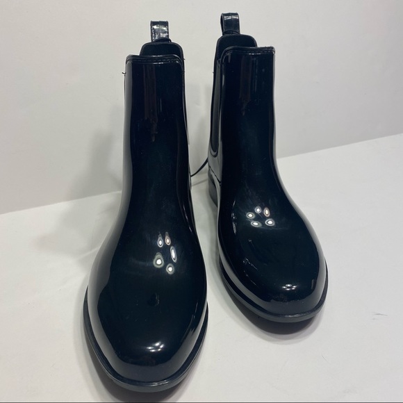 NWT Black Patent Leather Chelsea Waterproof Boots - Picture 2 of 4